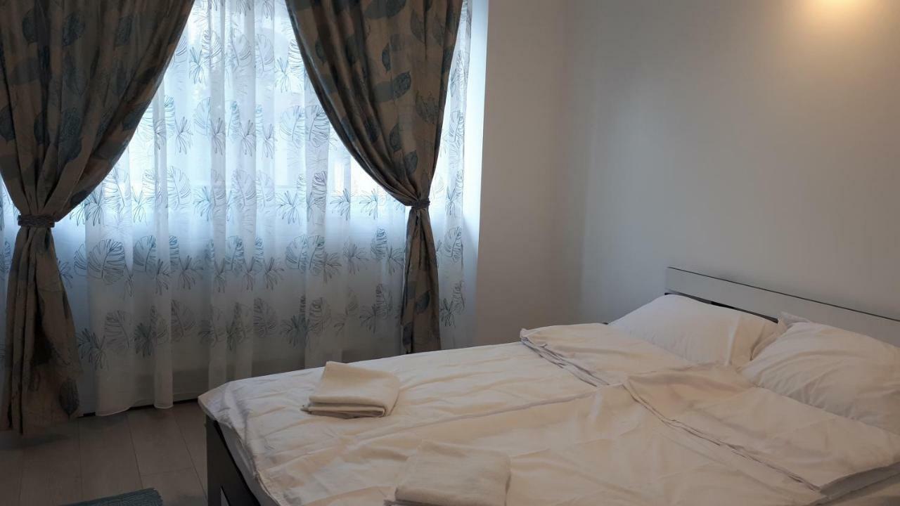 Tibiscum Apartament, *