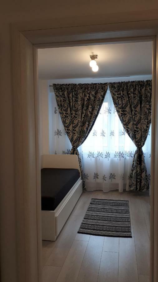 Tibiscum Apartament, * Bucharest